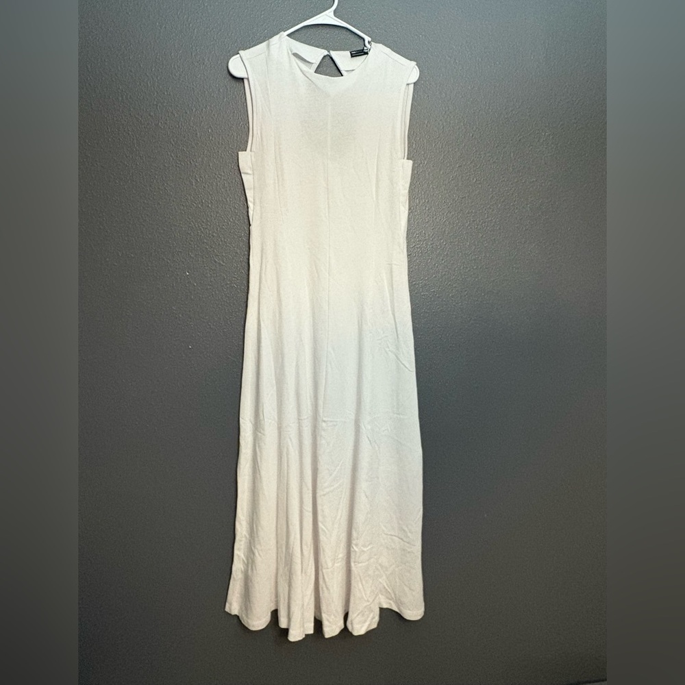 ASOS Elegant White Sleeveless Dress - Picture 5 of 6
